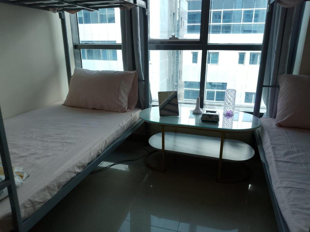 Top House Hostel Abu Dhabi Exterior photo